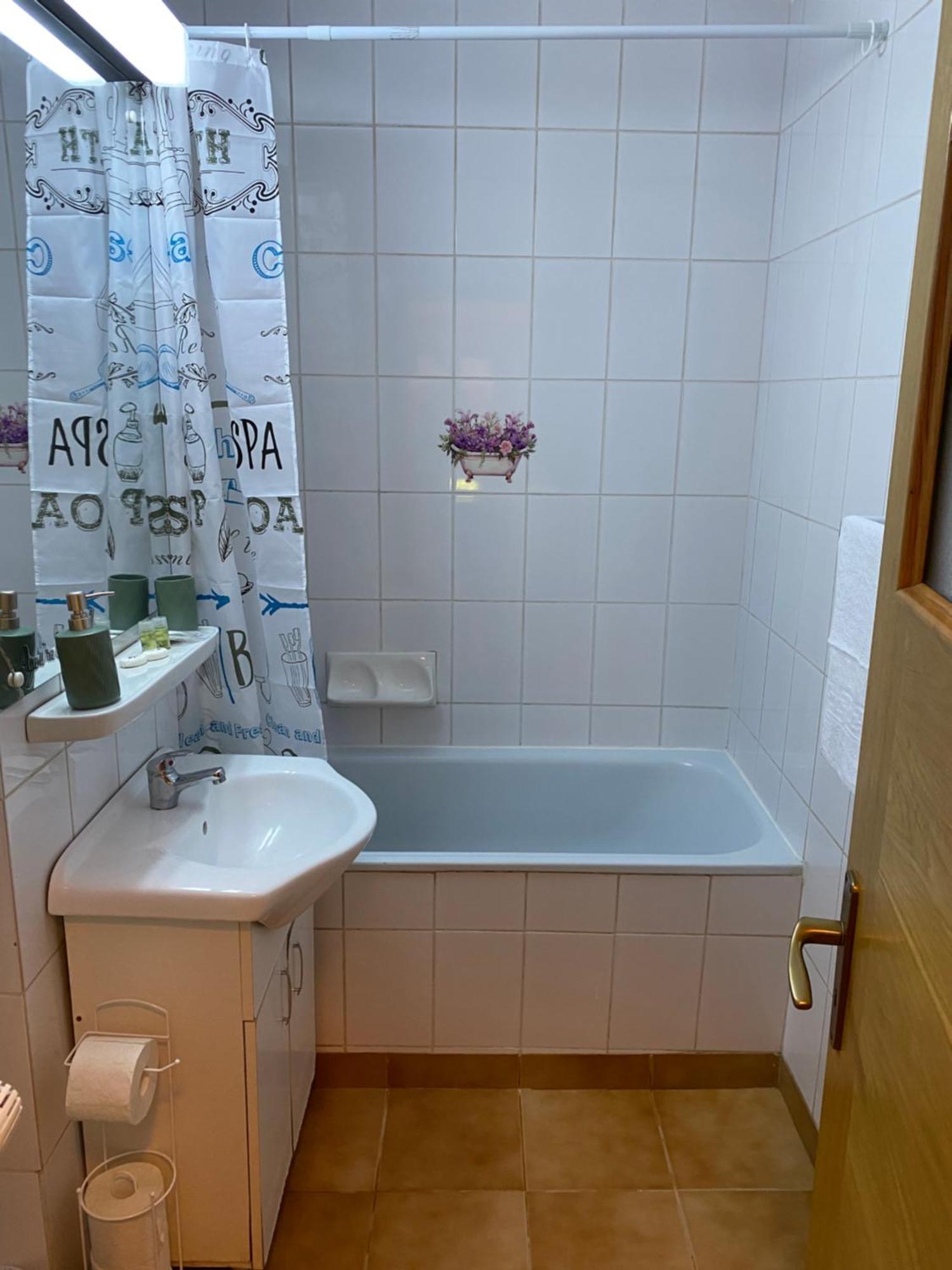 Central Relaxation Apartment Bucharest Luaran gambar