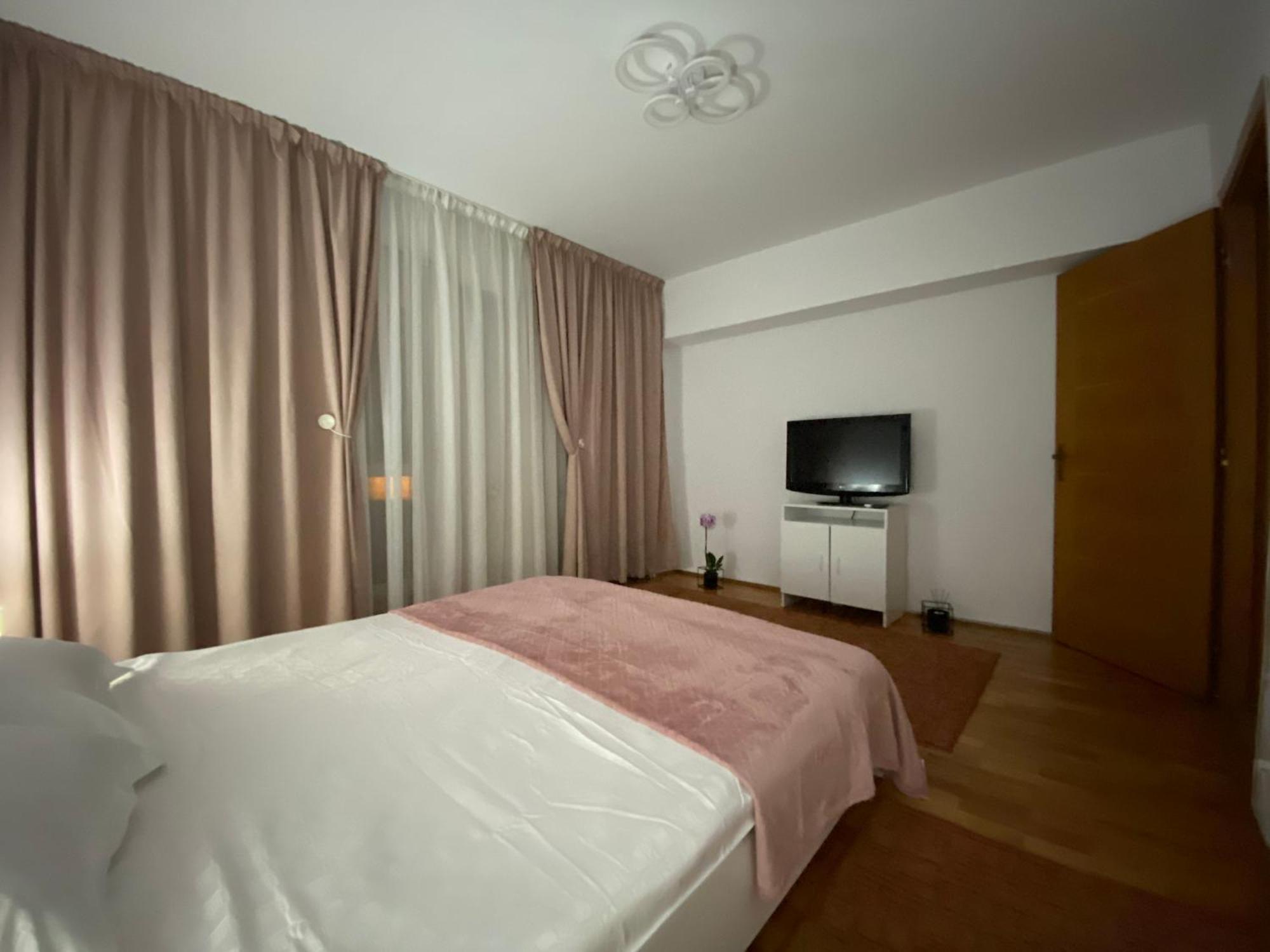 Central Relaxation Apartment Bucharest Luaran gambar